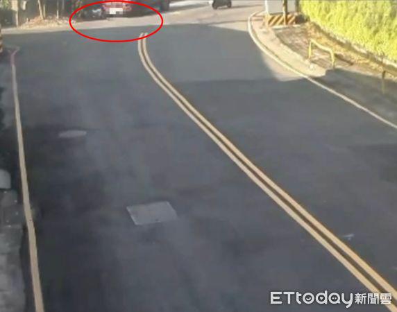 驰盈优配 黄子佼涉肇逃画面曝！撞倒妇人停2秒跑了　到案称：没感觉撞到人