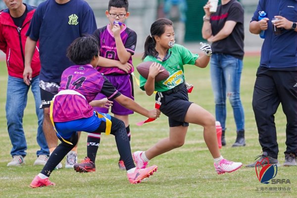 杨方配资 把赛场热度转化为城市消费新动能！首届魔都橄榄球狂欢节收官